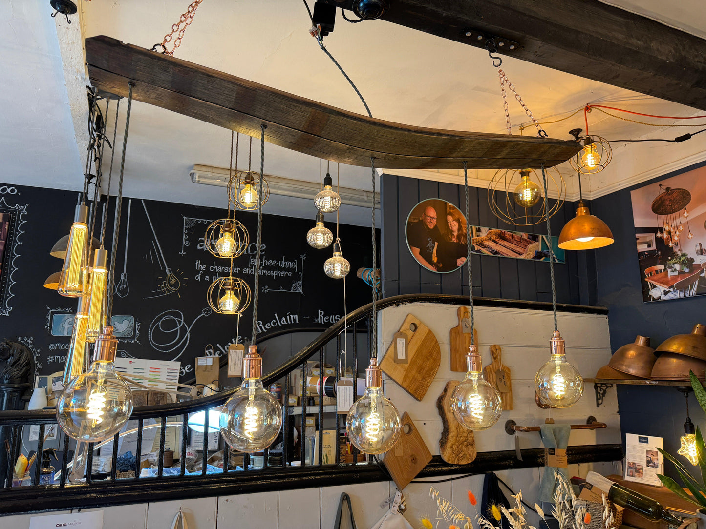 Curvey Eichenstab-Kronleuchter aus Jute und altem englischen Messing