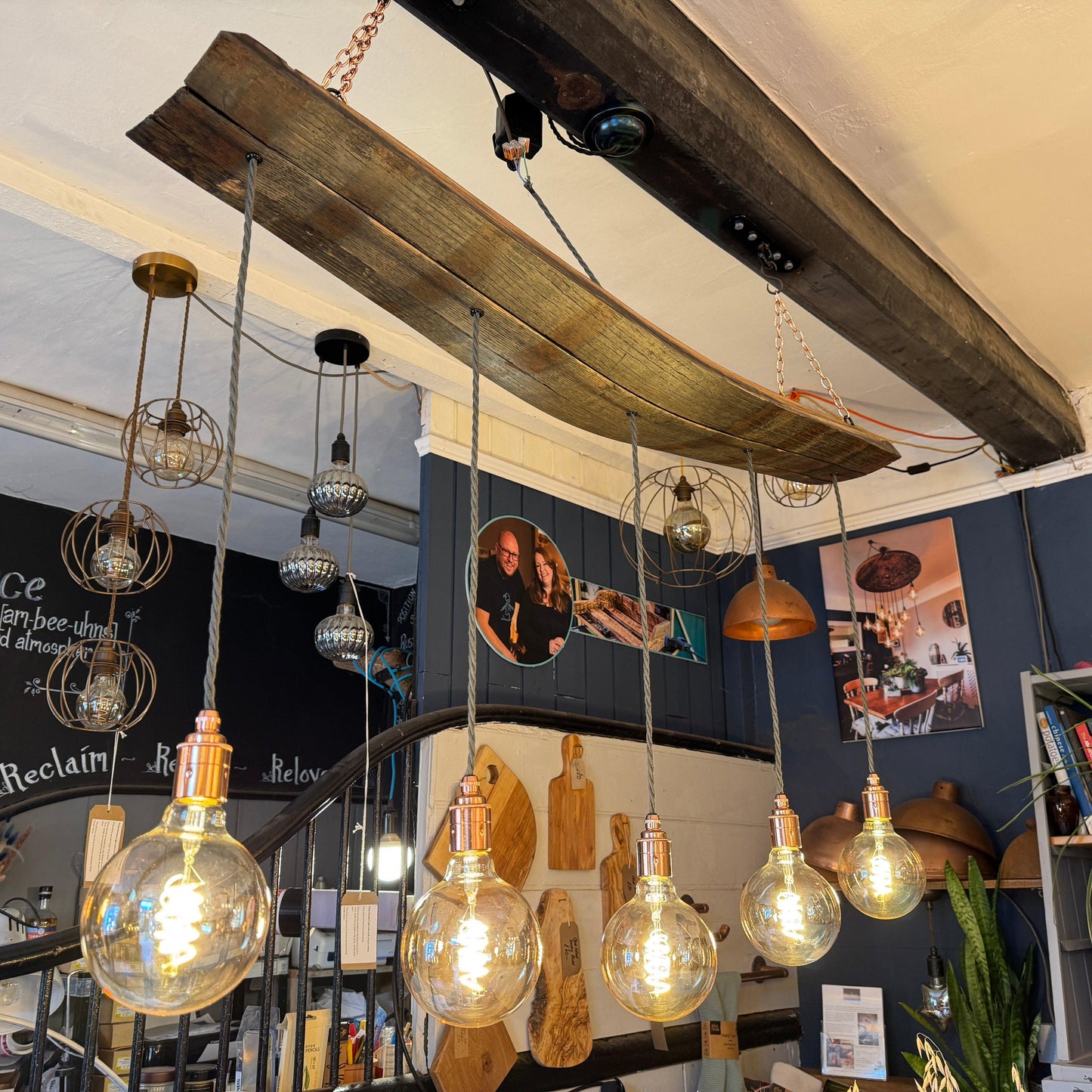 Curvey Eichenstab-Kronleuchter aus Jute und altem englischen Messing