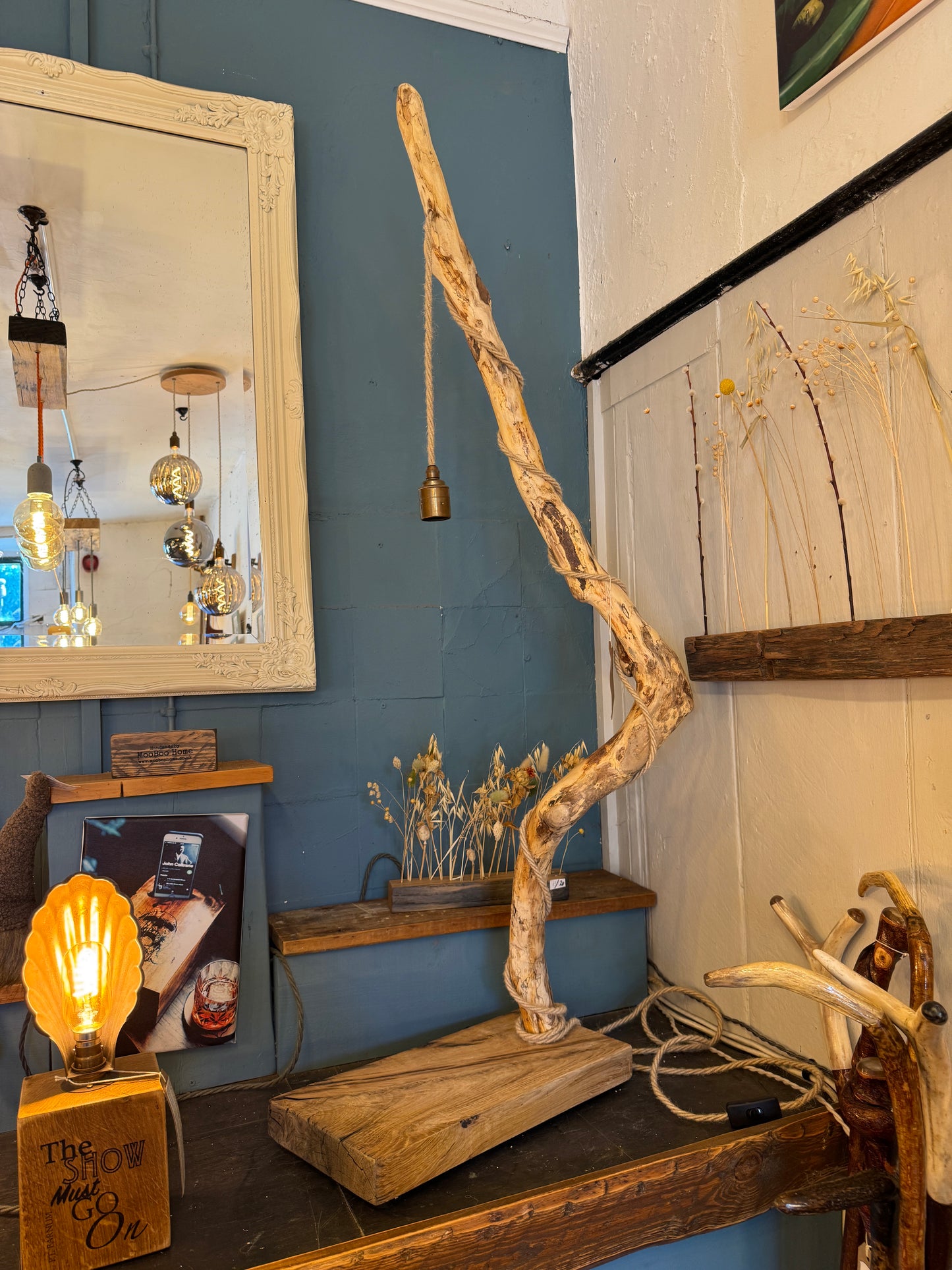 Anaïs – Reclaimed Rhododendron and Oak Branch Lamp with Jute Cable