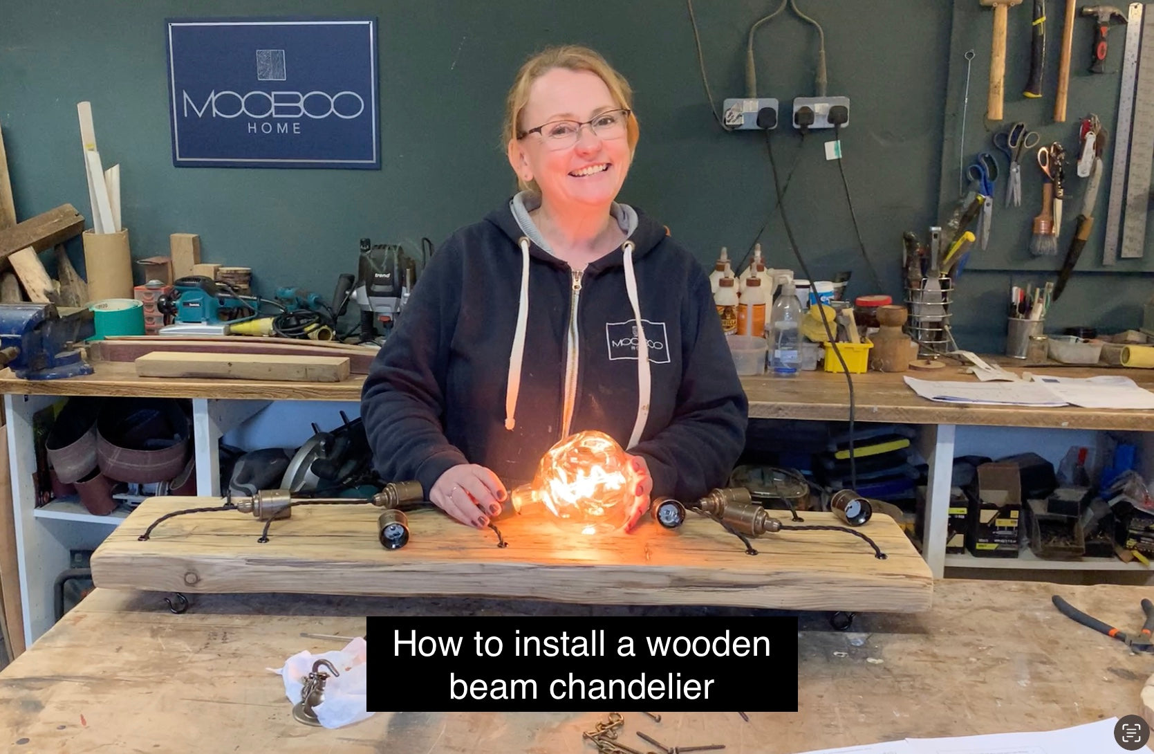 Load video: How to install your wooden beam chandelier