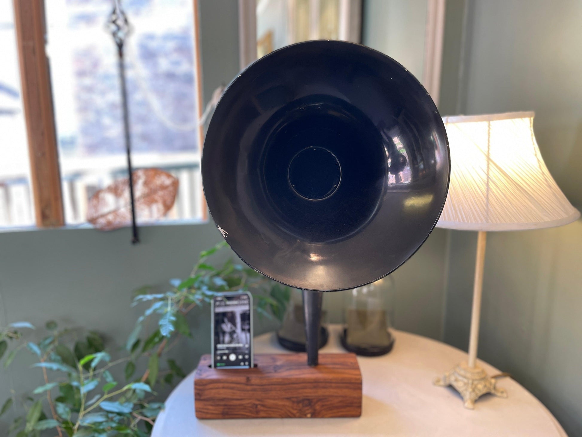 Phonograph Speaker Horn Acoustic Amplifier for Smart Phones - MooBoo Home