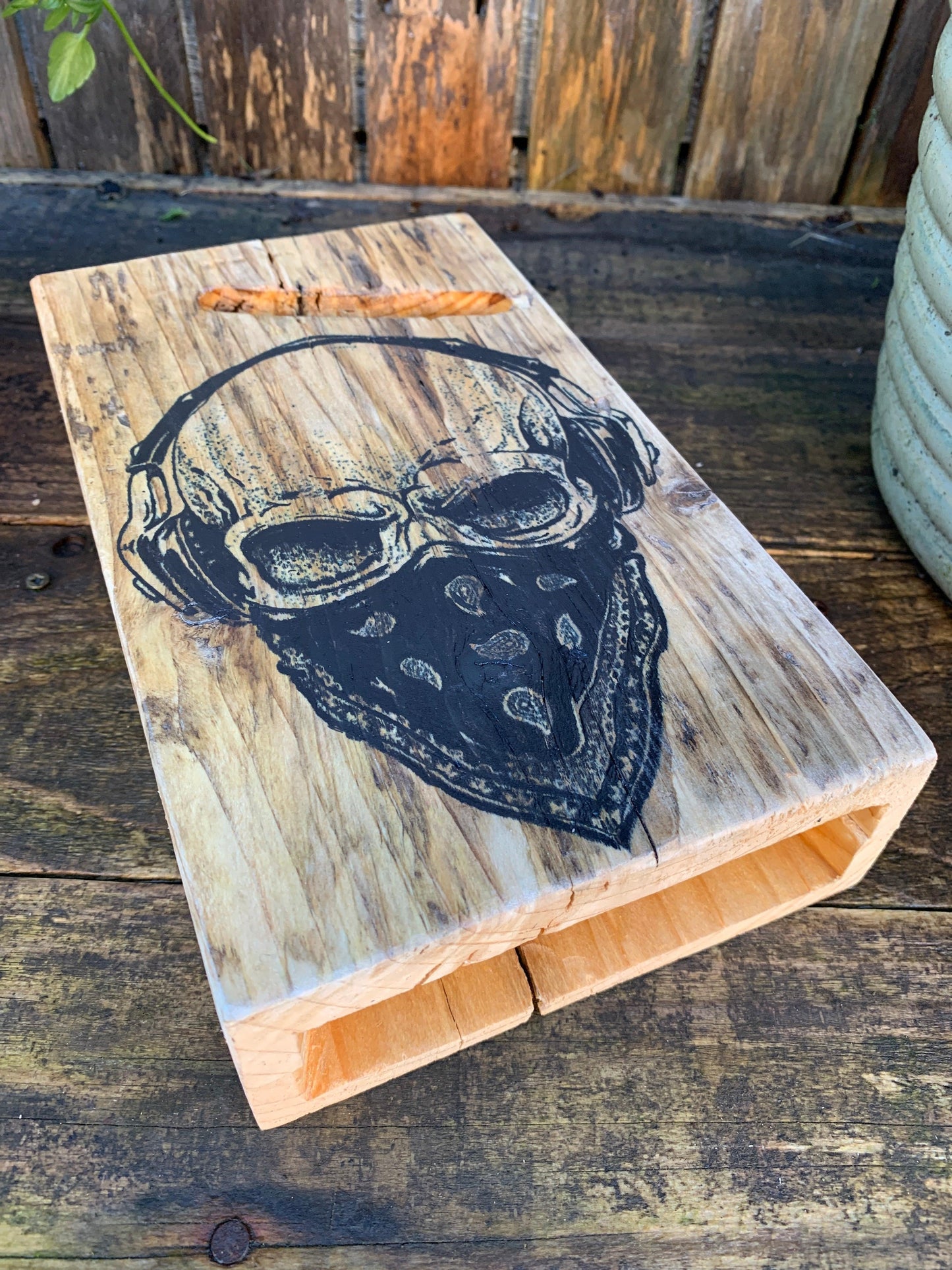 Skull Spruce Acoustic Speaker for Smart Phones - MooBoo Home