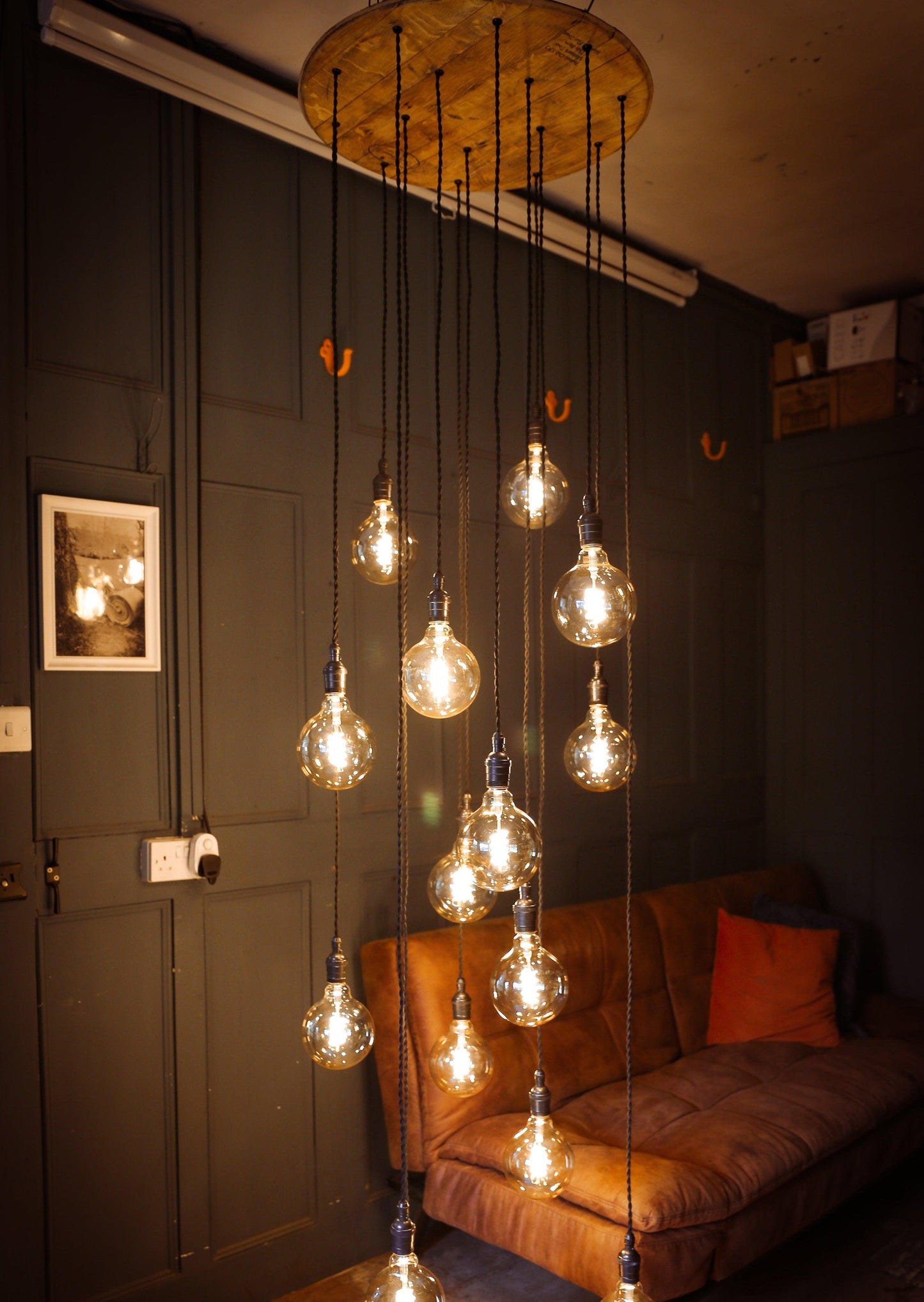 Handcrafted 15 Bulb Whiskey Barrel Lid Cascade Chandelier - MooBoo Home