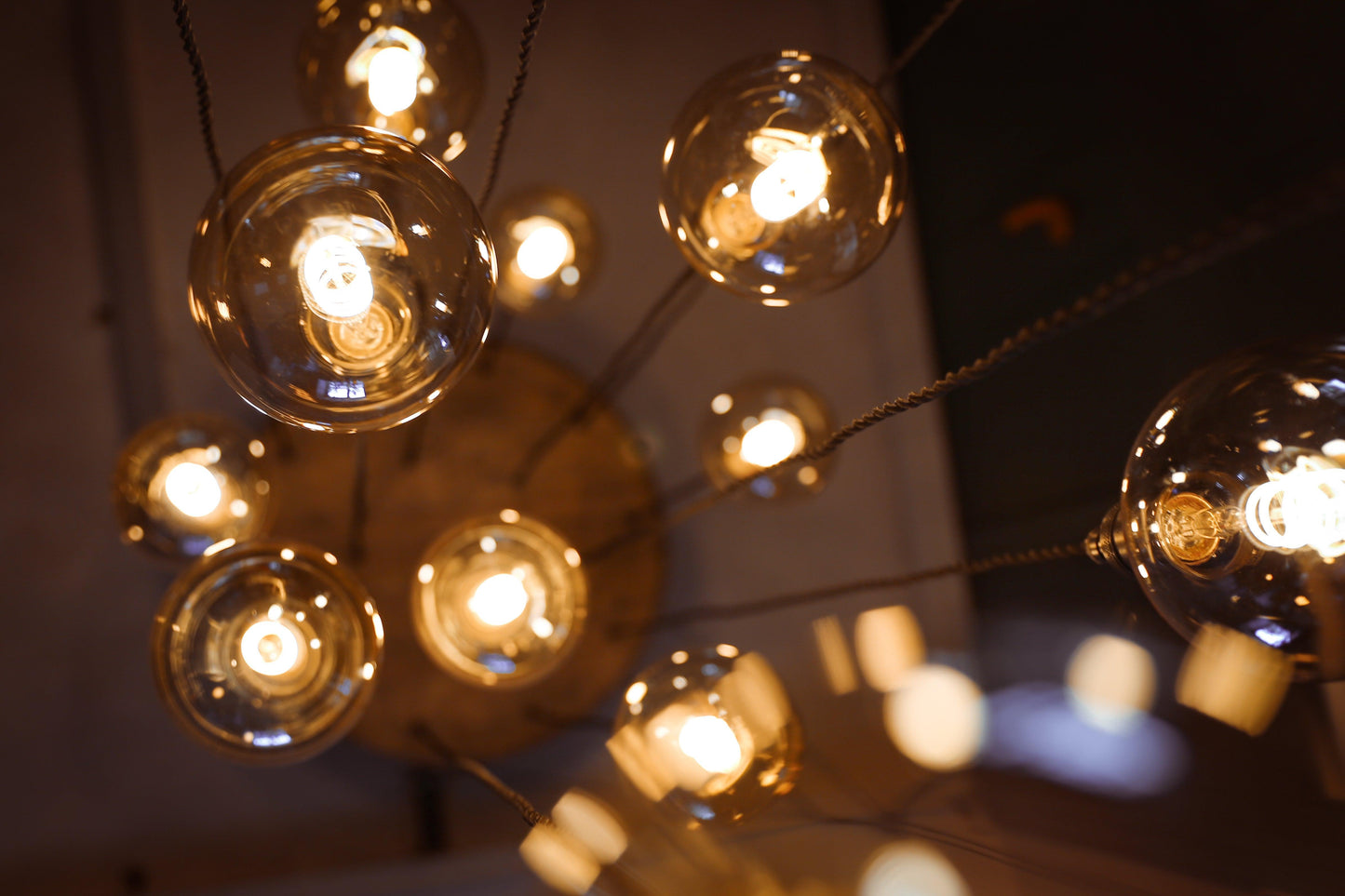 Handcrafted 15 Bulb Whiskey Barrel Lid Cascade Chandelier - MooBoo Home