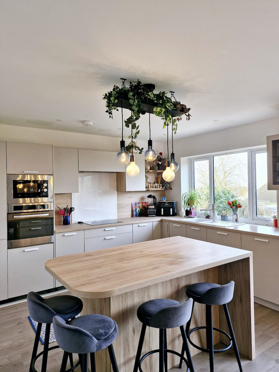 Kitchen Island Lighting Ideas: How to Create Practical, Beautiful Lighting in the Heart of Your Home