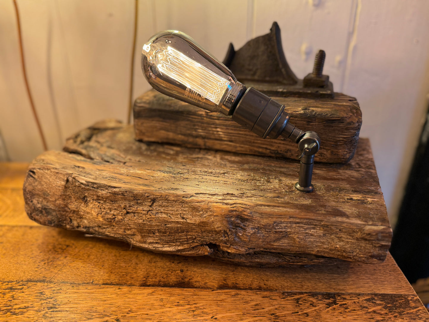 Lampenfuß „Beo“ aus Eiche, groß