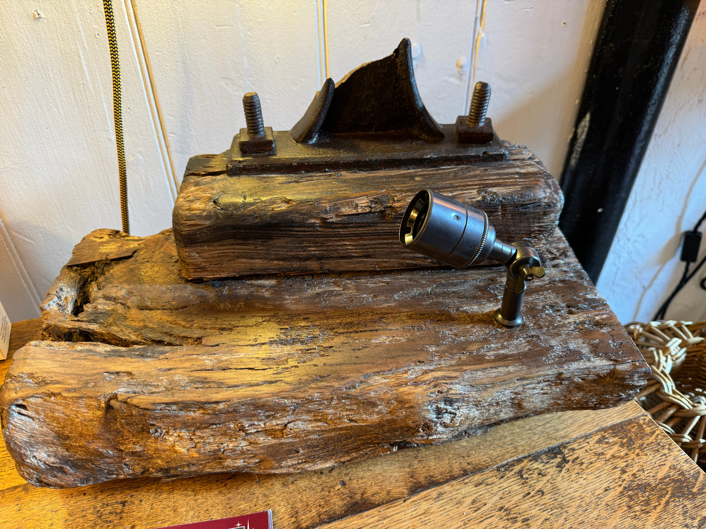 Lampenfuß „Beo“ aus Eiche, groß