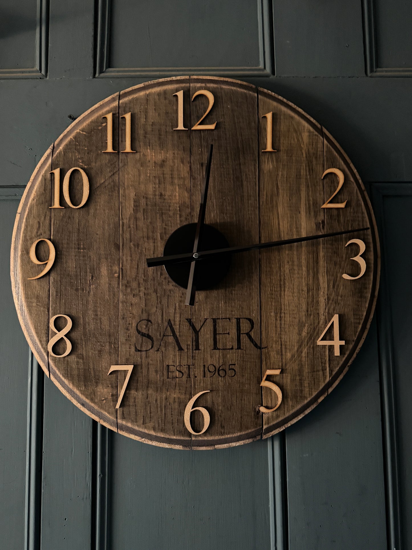 Whisky Barrel Clock Oak Finish réalisé sur commande