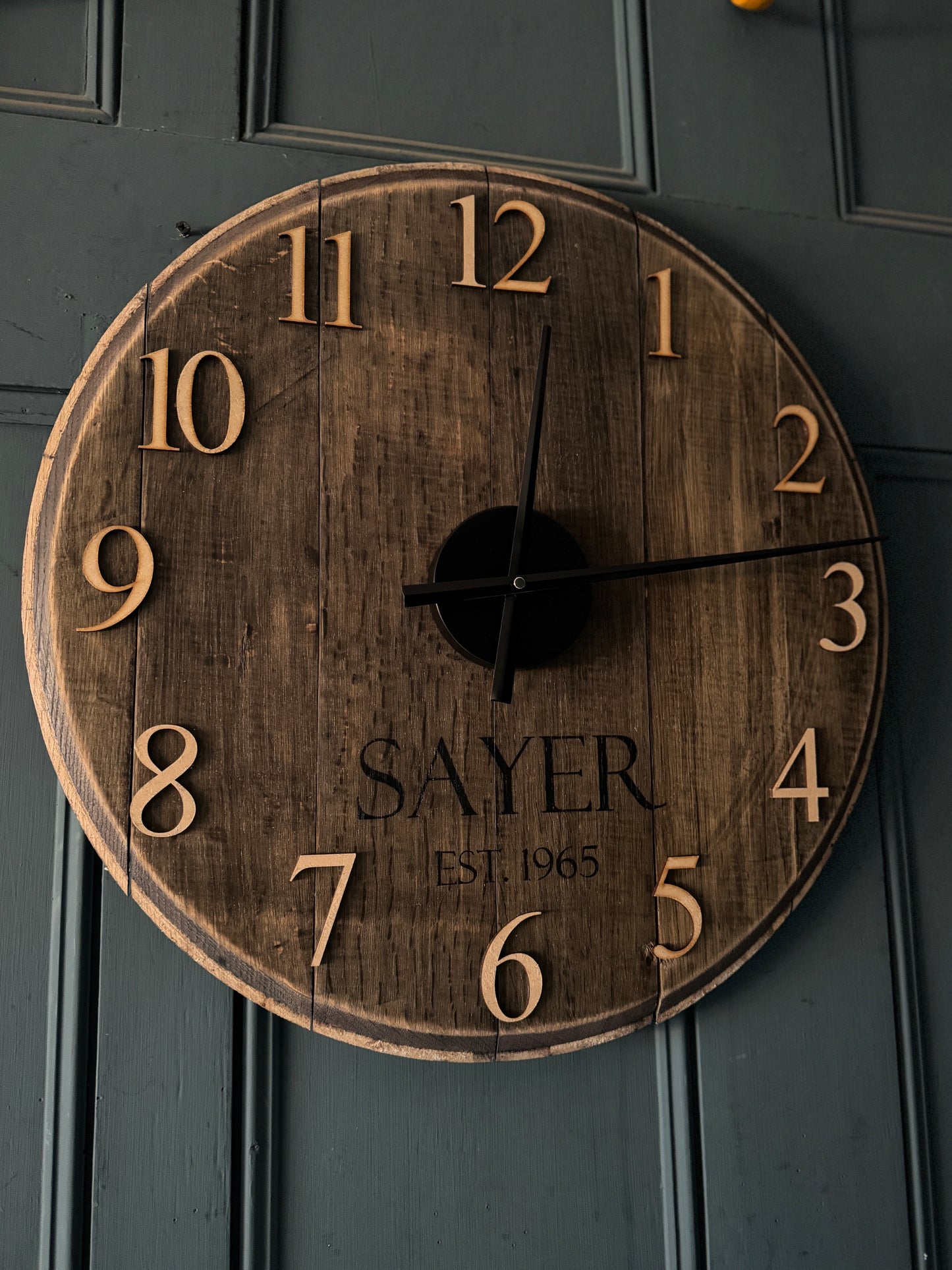 Whisky Barrel Clock Oak Finish réalisé sur commande
