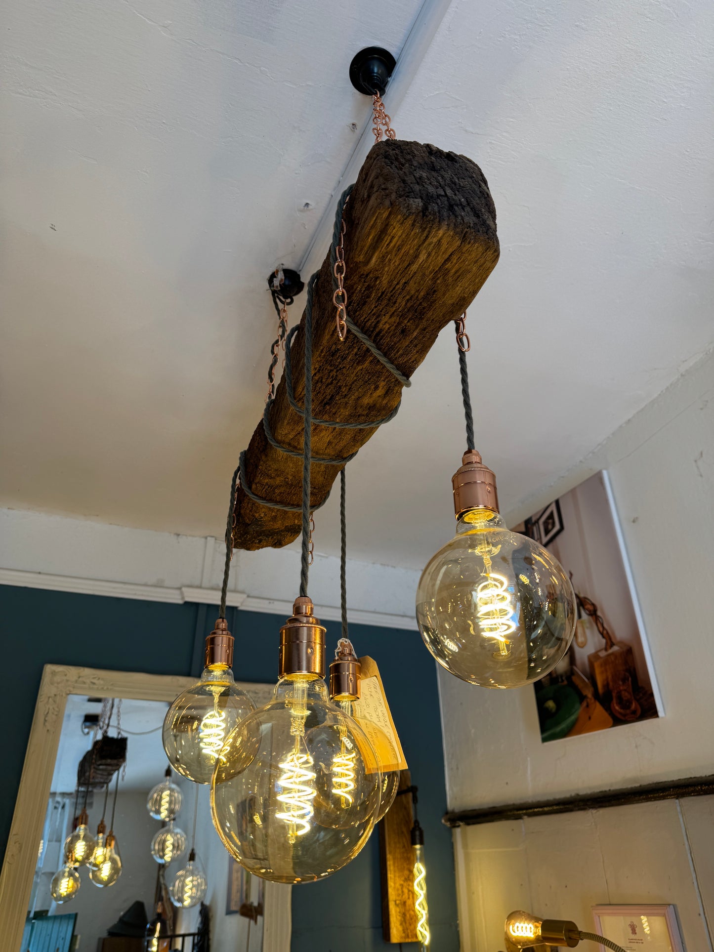 Lustre à poutres en chêne rustique épais avec câbles enveloppés