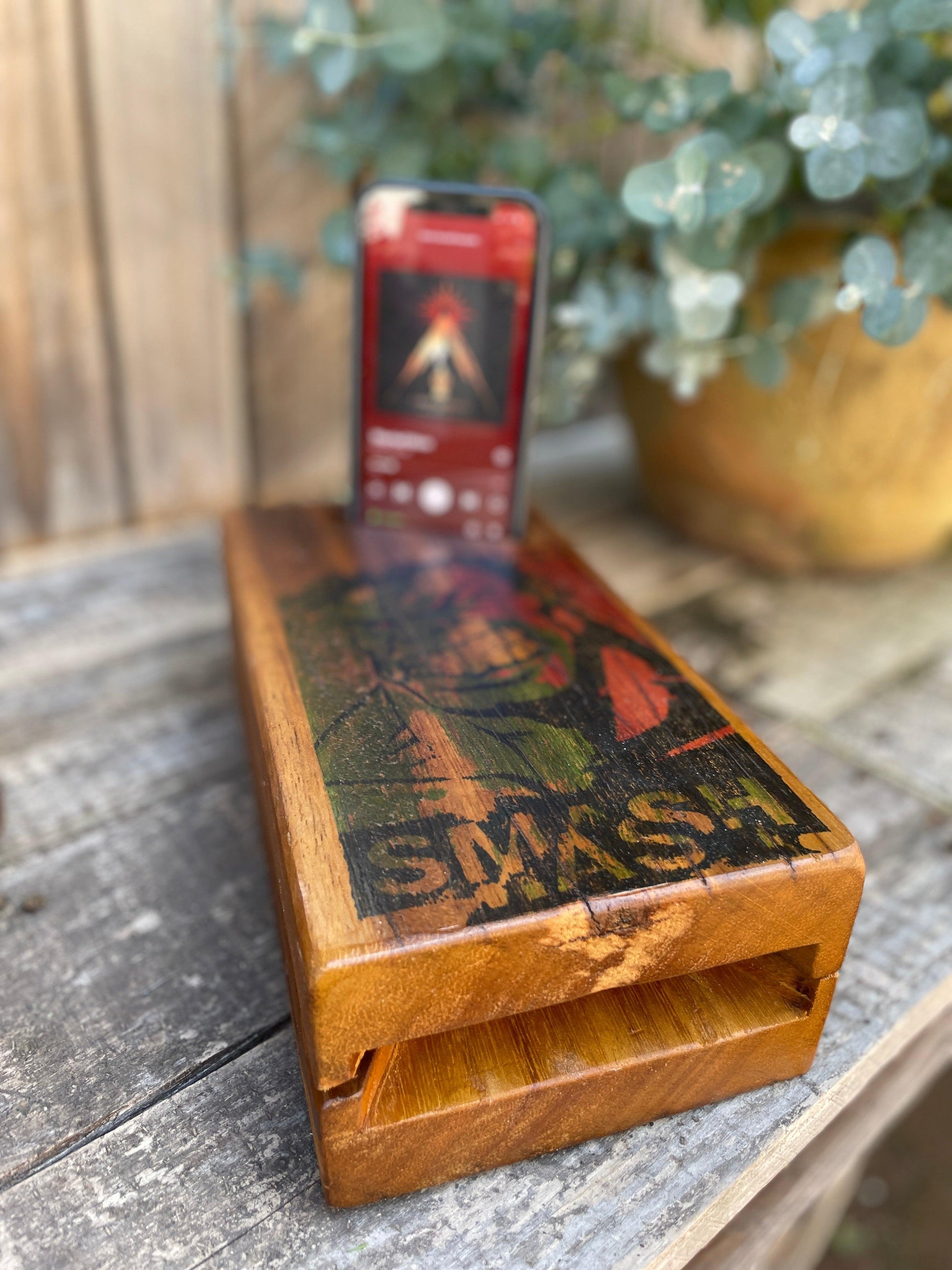 Hulk Smash Acoustic Speaker for smart phones - MooBoo Home