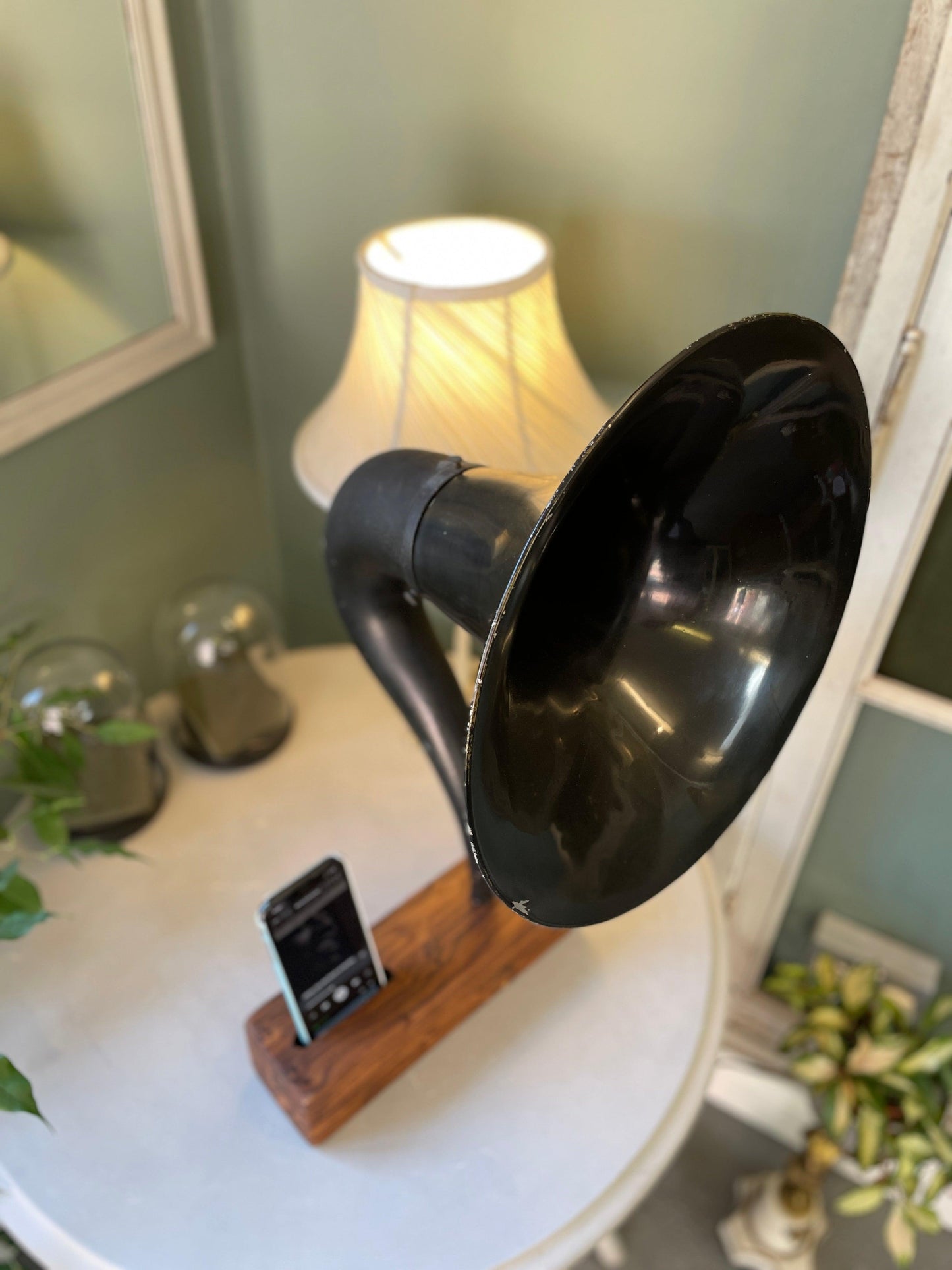 Phonograph Speaker Horn Acoustic Amplifier for Smart Phones - MooBoo Home