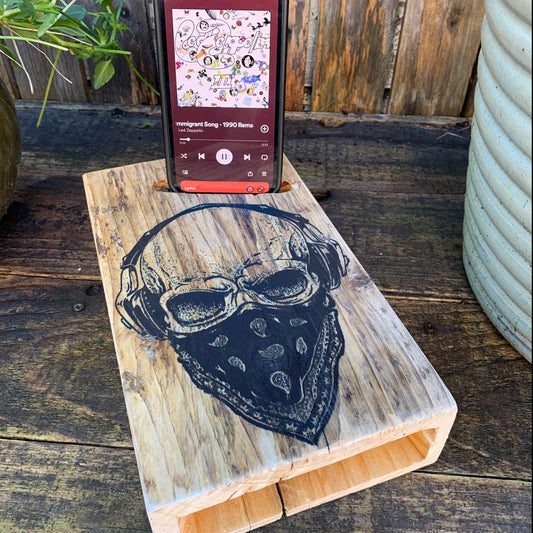 Skull Spruce Acoustic Speaker for Smart Phones - MooBoo Home